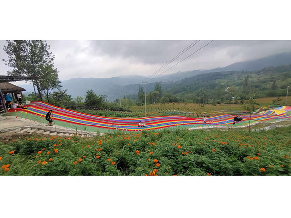 甘肃成县七彩滑道