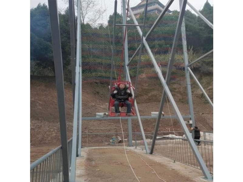 四川南部县悬崖秋千
