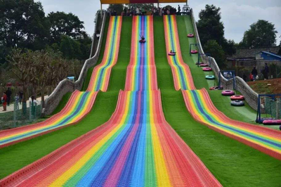 七彩滑道